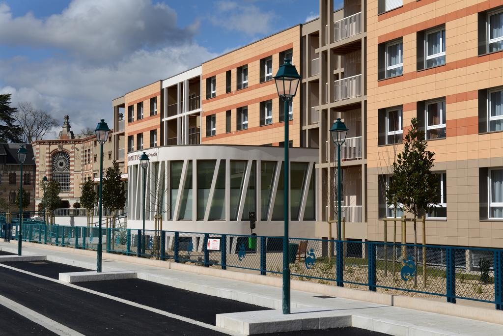 Domitys Le Jardin Des Trois Rois Aparthotel Romorantin-Lanthenay Bagian luar foto