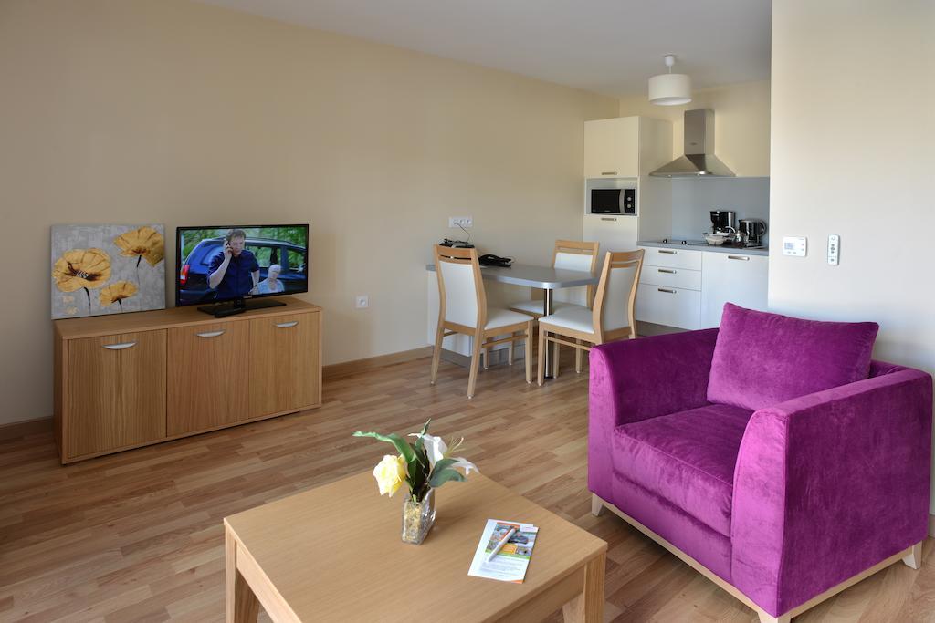 Domitys Le Jardin Des Trois Rois Aparthotel Romorantin-Lanthenay Ruang foto